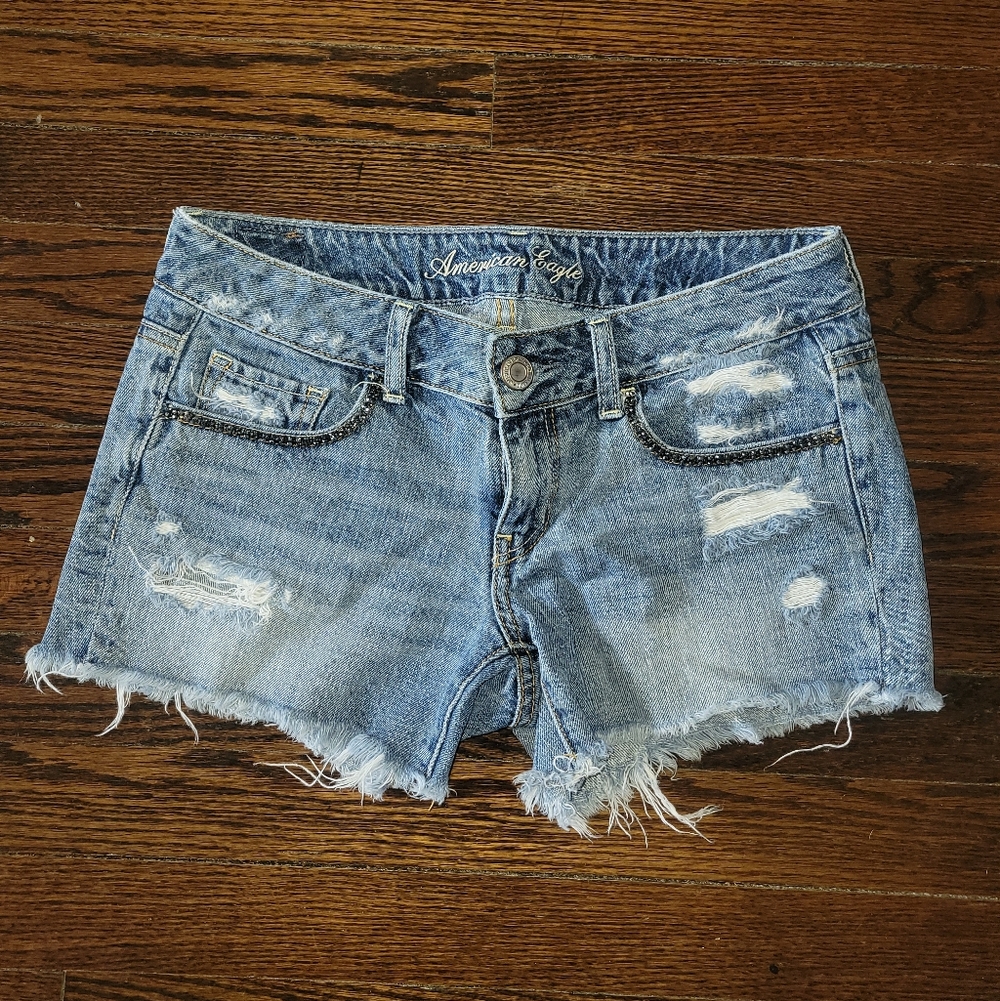 American Eagle Mid Rise Distressed Jean Shorts W/Diamond Rhinestones, Size 4